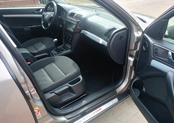 Skoda Octavia cena 21700 przebieg: 289000, rok produkcji 2008 z Frombork małe 79